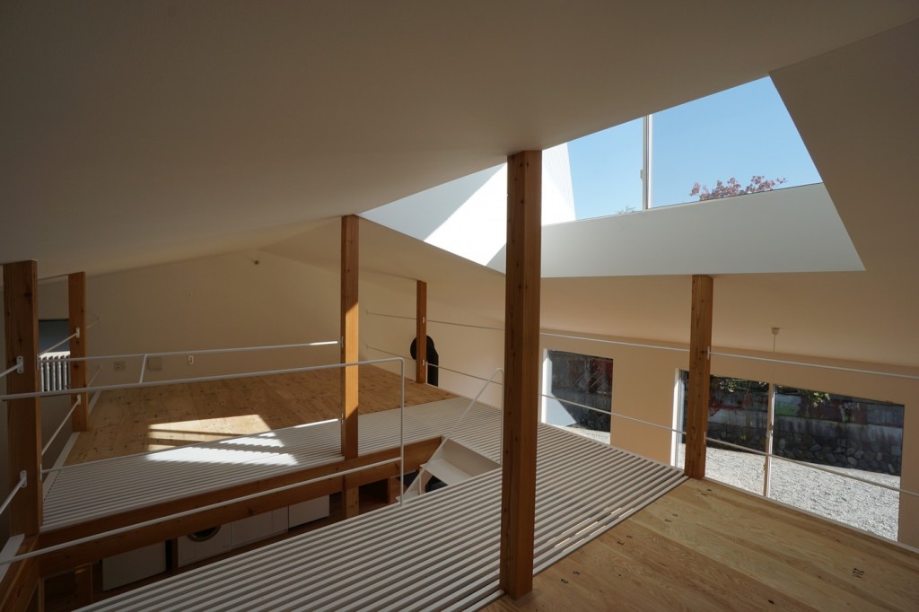minimal house in japan with a huge dormer 7 1024x682 Minimal House In Japan With A Huge Dormer