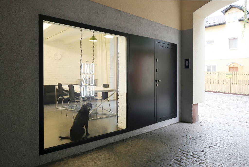 inostudio designed a minimalist office in gliwice 7 1024x687 INOSTUDIO Designed a Minimalist Office in Gliwice