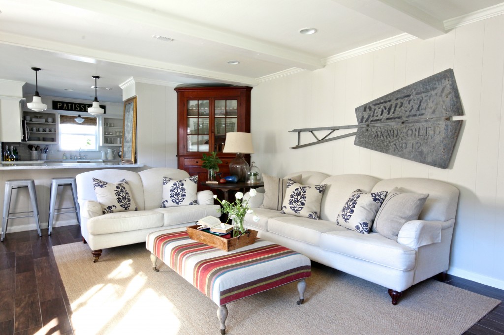 holly301 1024x681 White Slipcovered Sofas, Warm and Cozy View of Life