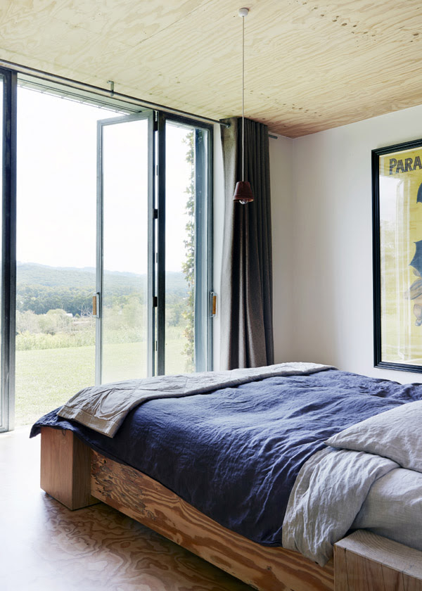 a bedroom with a view Top 5 Things to Pay Attention When Choosing Summer Bedding