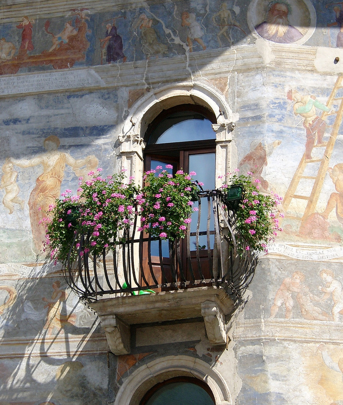 trento italy 35 Worlds Most Beautiful Balconies