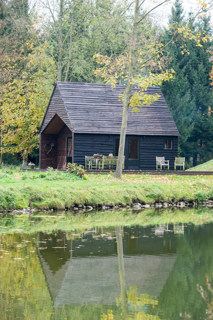 magical house on the lake in belgium 3 684x1024 Your Getaway Place   a Magical House on the Lake in Belgium