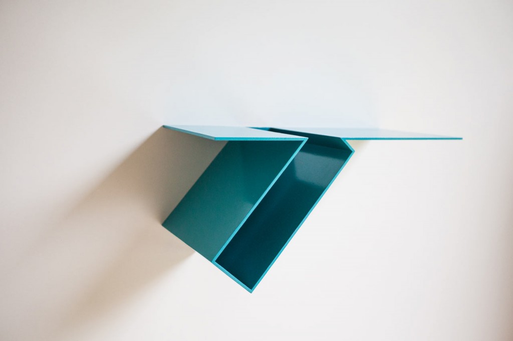 oblique bookshelf by filip janssens 4 1024x682 Oblique Bookshelf By Filip Janssens