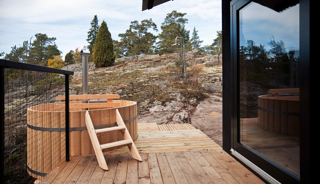 a place that you would never wish to leave wooden cottage in the swedish archipelago 22 1024x589 a Place that You Would Never Wish to Leave   Wooden Cottage in the Swedish Archipelago