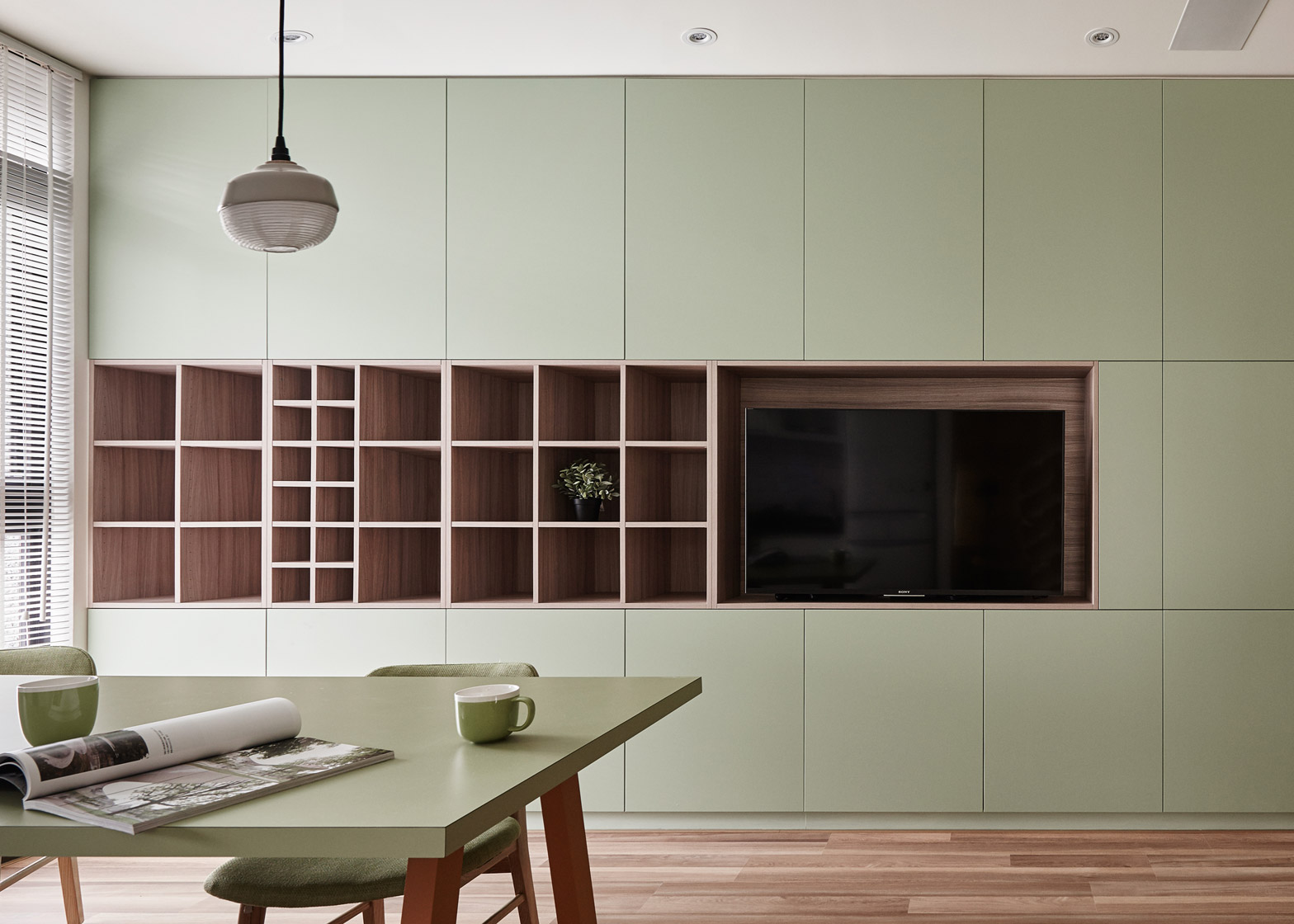 HAO Design Renovates a Compact Apartment in Kaohsiung, Taiwan