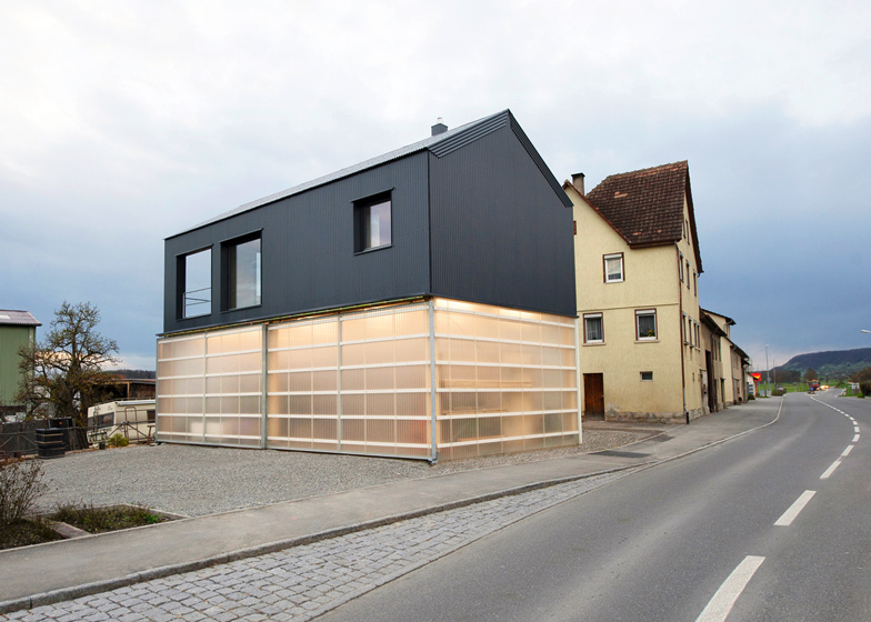 house unimog in tuebingen by fabian evers and wezel architektur 3 House Unimog In Tübingen By Fabian Evers And Wezel Architektur
