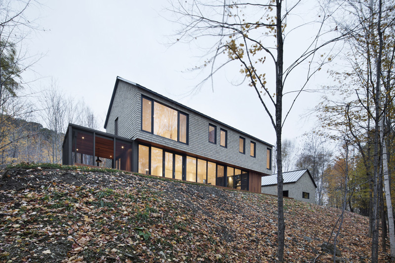 kl house by bourgeois lechasseur architects 4 Dreamy House Surrounded By Woods In North Hatley, Canada