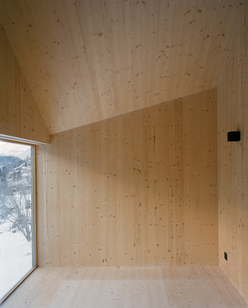 minimal cabin in switzerland by lacroix chessex architectes 16 Minimal Cabin In Switzerland By Lacroix Chessex Architectes