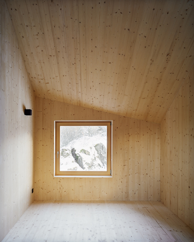 minimal cabin in switzerland by lacroix chessex architectes 17 Minimal Cabin In Switzerland By Lacroix Chessex Architectes
