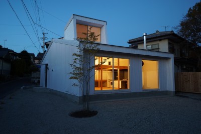 Minimal House In Japan With A Huge Dormer
