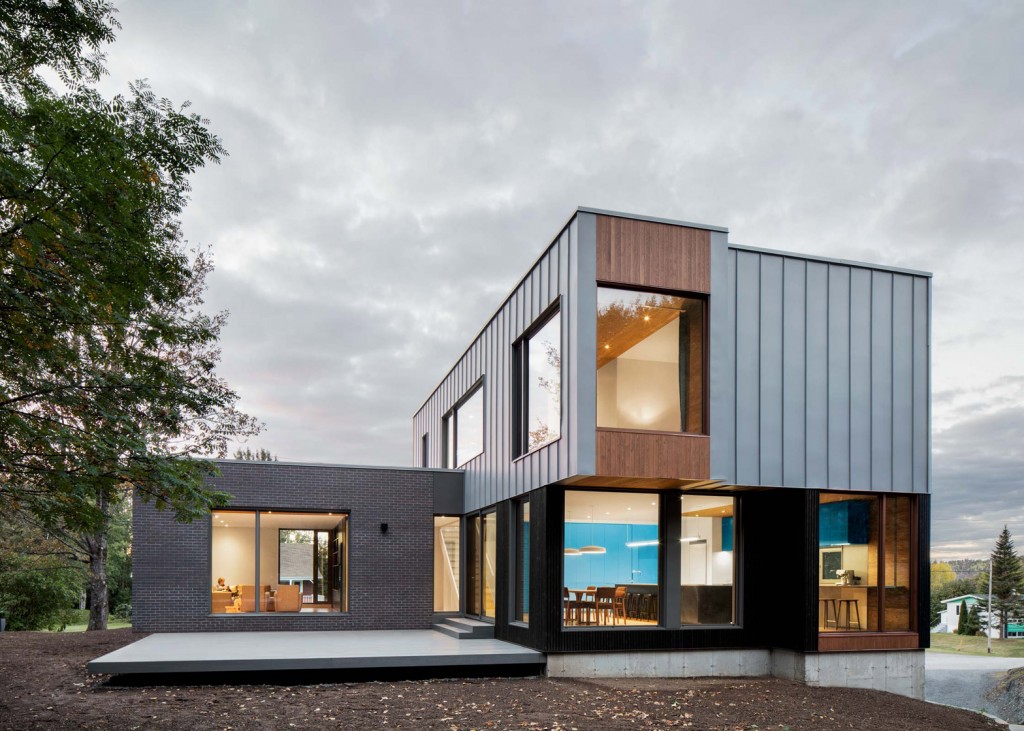 this house in canada combines steel and wood panelling 4 1024x731 This House In Canada Combines Steel And Wood Panelling