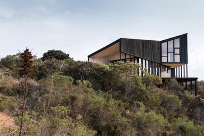 Wooden House In Chile Provides a Profound Connection With The Nature