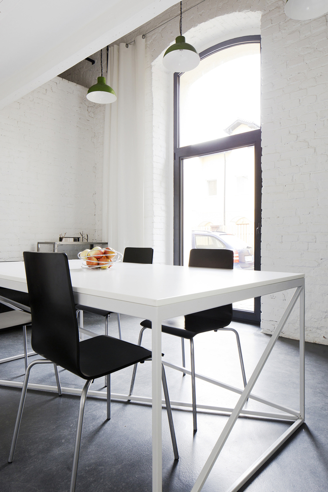 inostudio designed a minimalist office in gliwice 2 INOSTUDIO Designed a Minimalist Office in Gliwice