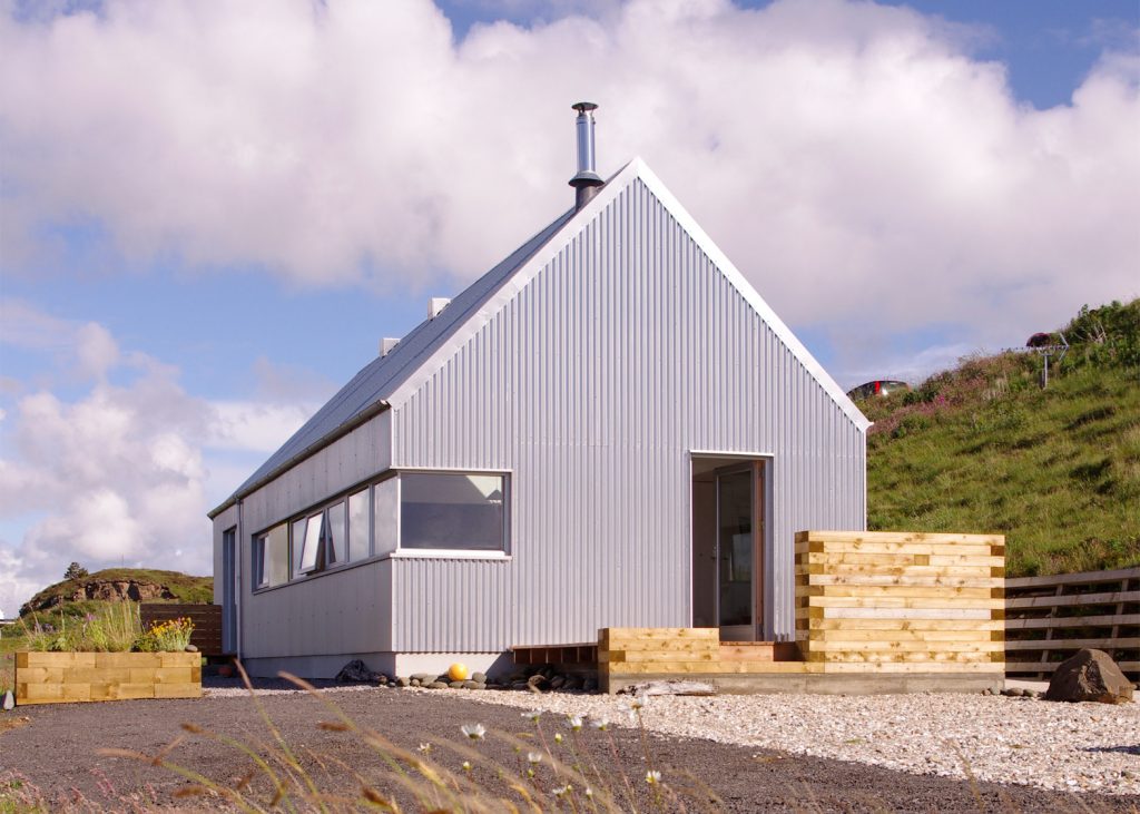 the tinhouse is a holiday home on the scottish island 2 1024x731 The Tinhouse is a Holiday Home on the Scottish Island