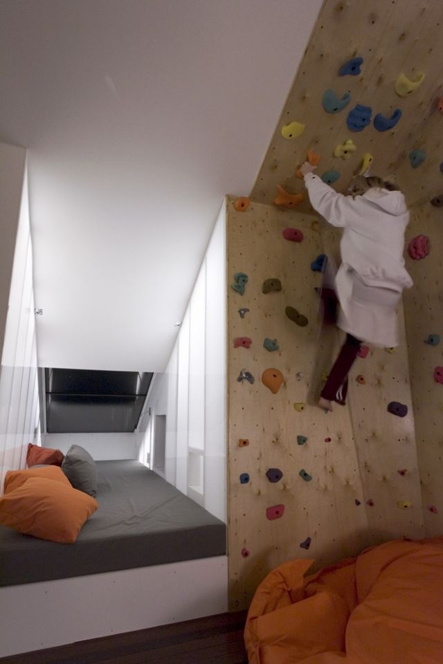 wall climbing room 22 Awesome Rock Climbing Wall Ideas For Your Home