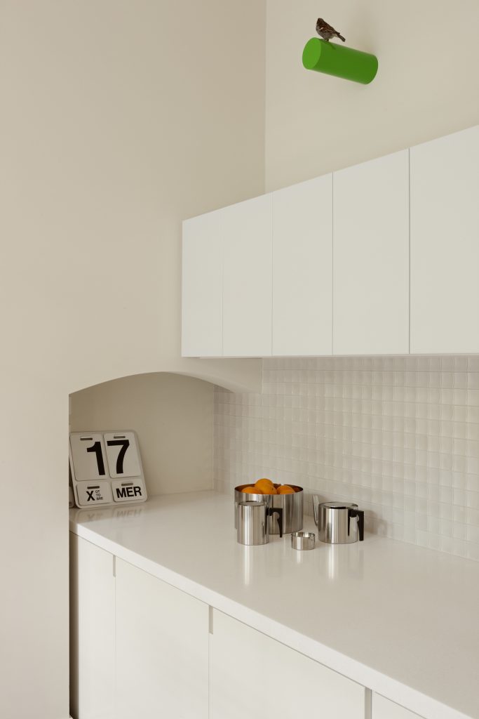 30784 kitchendetail 683x1024 Queen Bess House by ZGA Studio