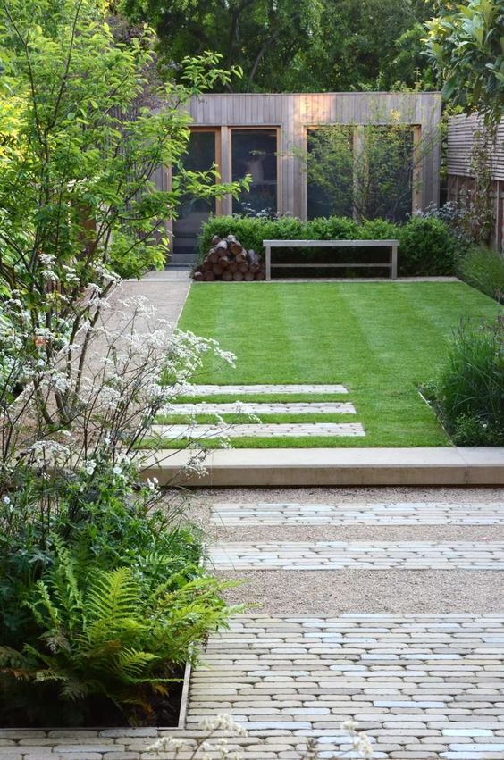 Contemporary garden landscaping