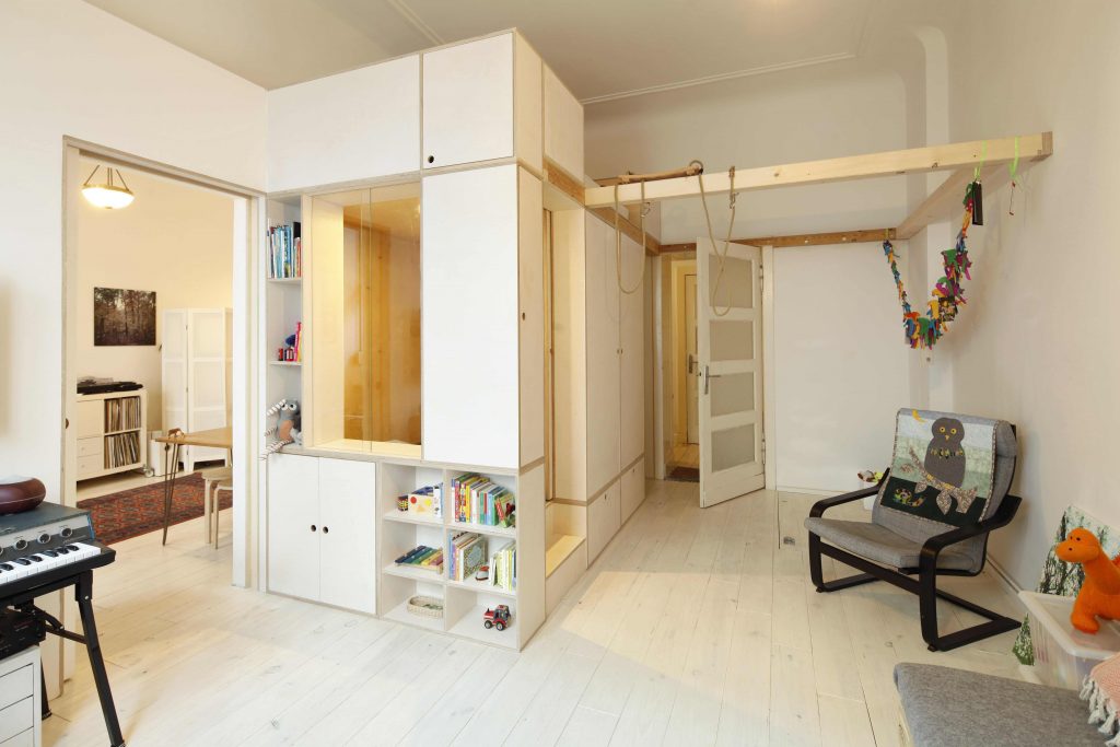 Tiny Home In Berlin By Paola Bagna & Ziel:Architektur