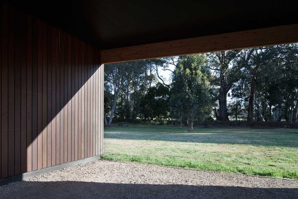 %name Trentham Long House by MRTN Architects