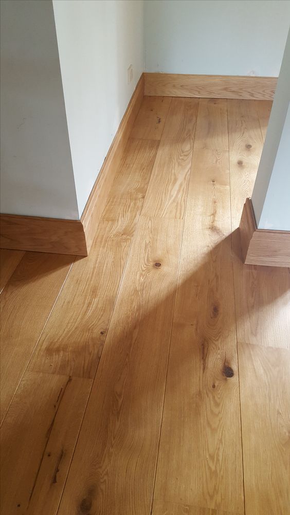 bordeaux oak with skirting 220 mm Main differences between MDF and Oak Skirting Boards