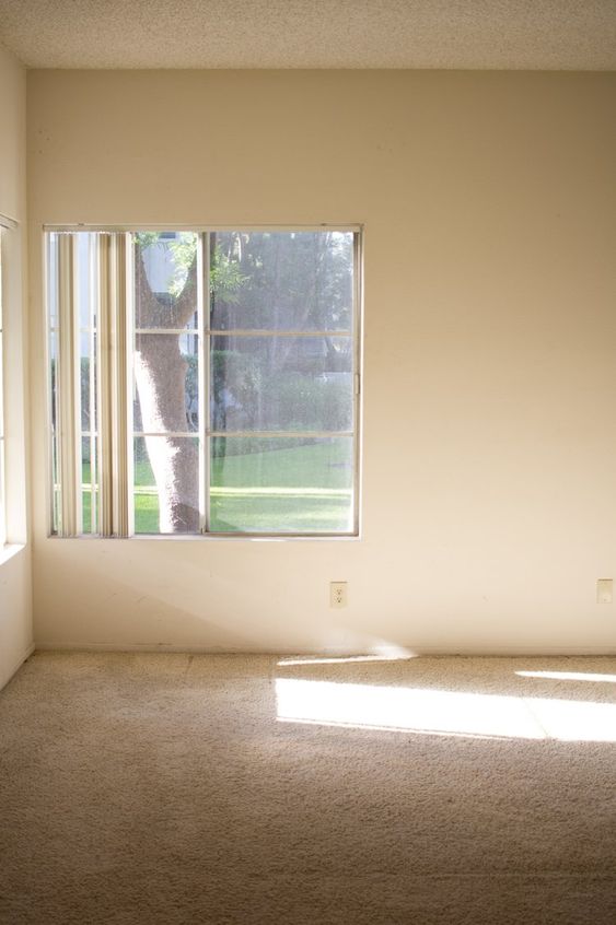 empty room Cross Country Moving Tips