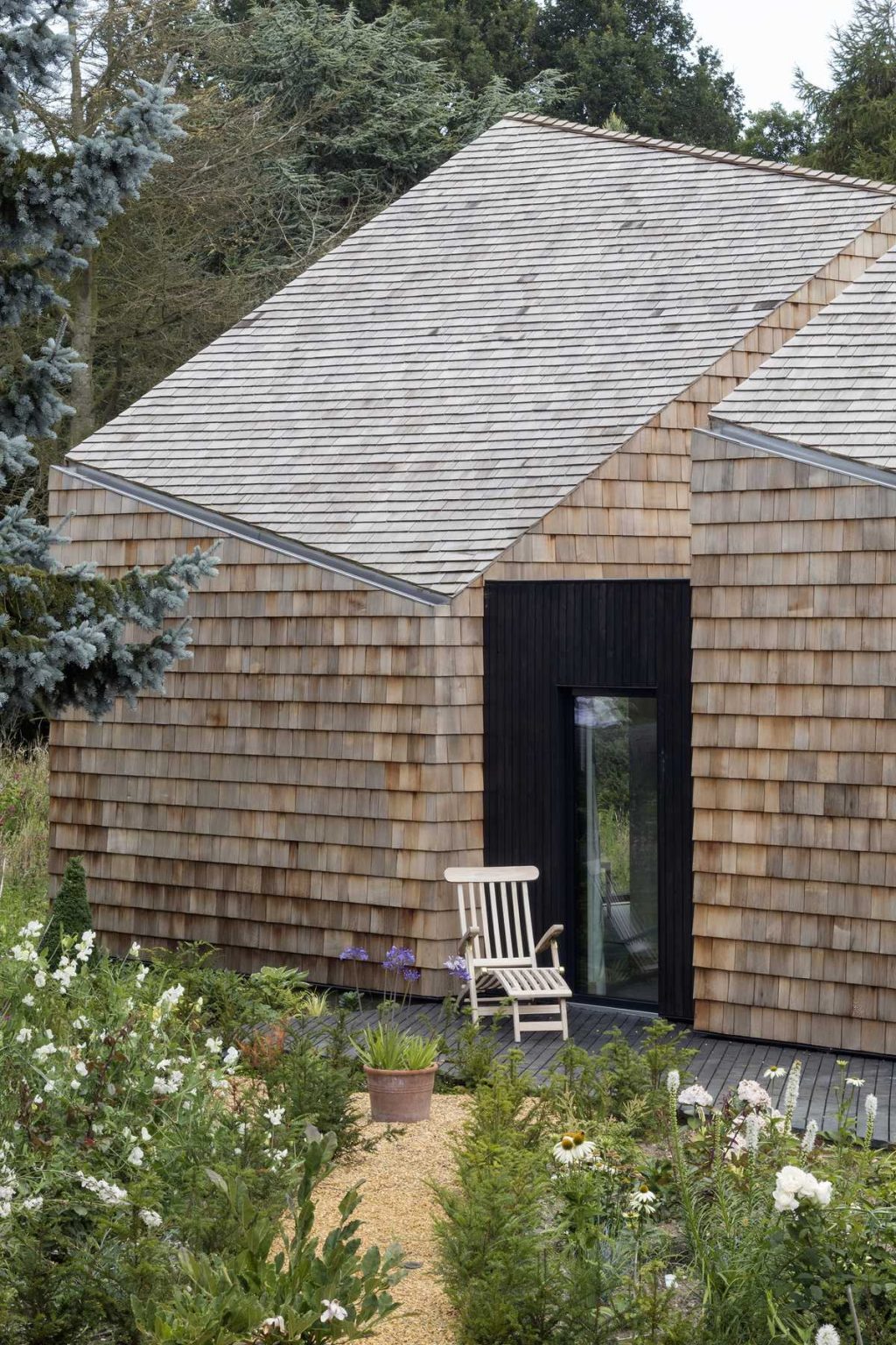 Barn B&B in Aldeburgh by Blee Halligan Architects