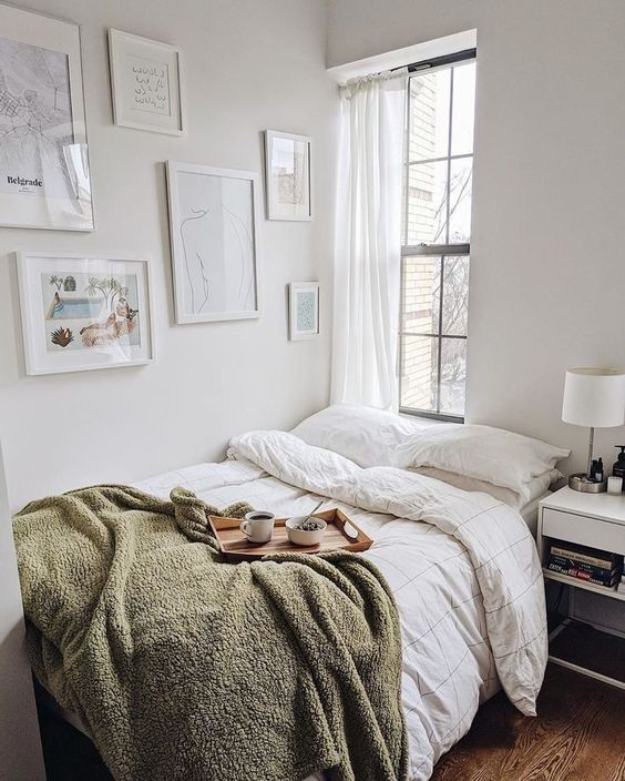 cozy small bedroom 50+ Aesthetic Bedrooms And 9 Tips On How To Decorate Yours