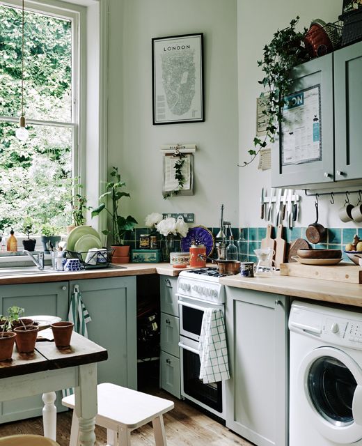 mint kitchen The Psychology Behind Interior Colors: How To Pick the Perfect Shade?