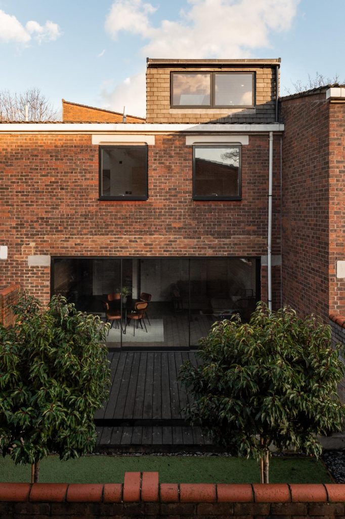 %name A half height roof extension by Bradley Van Der Straeten