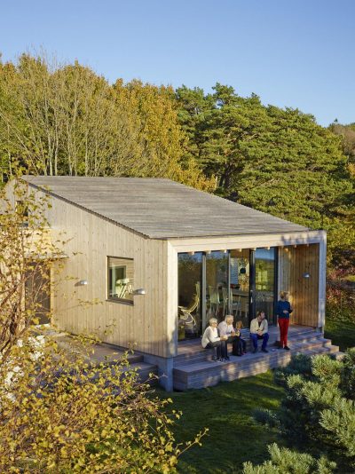Small cabin on the Oslo fjord by Collective Works