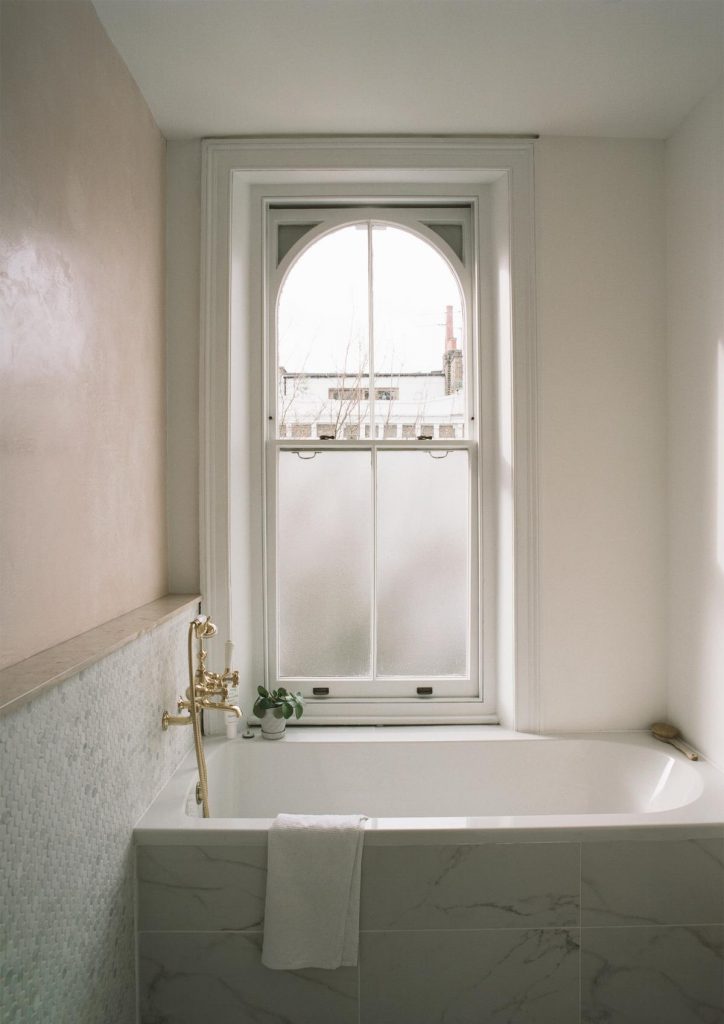 Marble tile bathroom