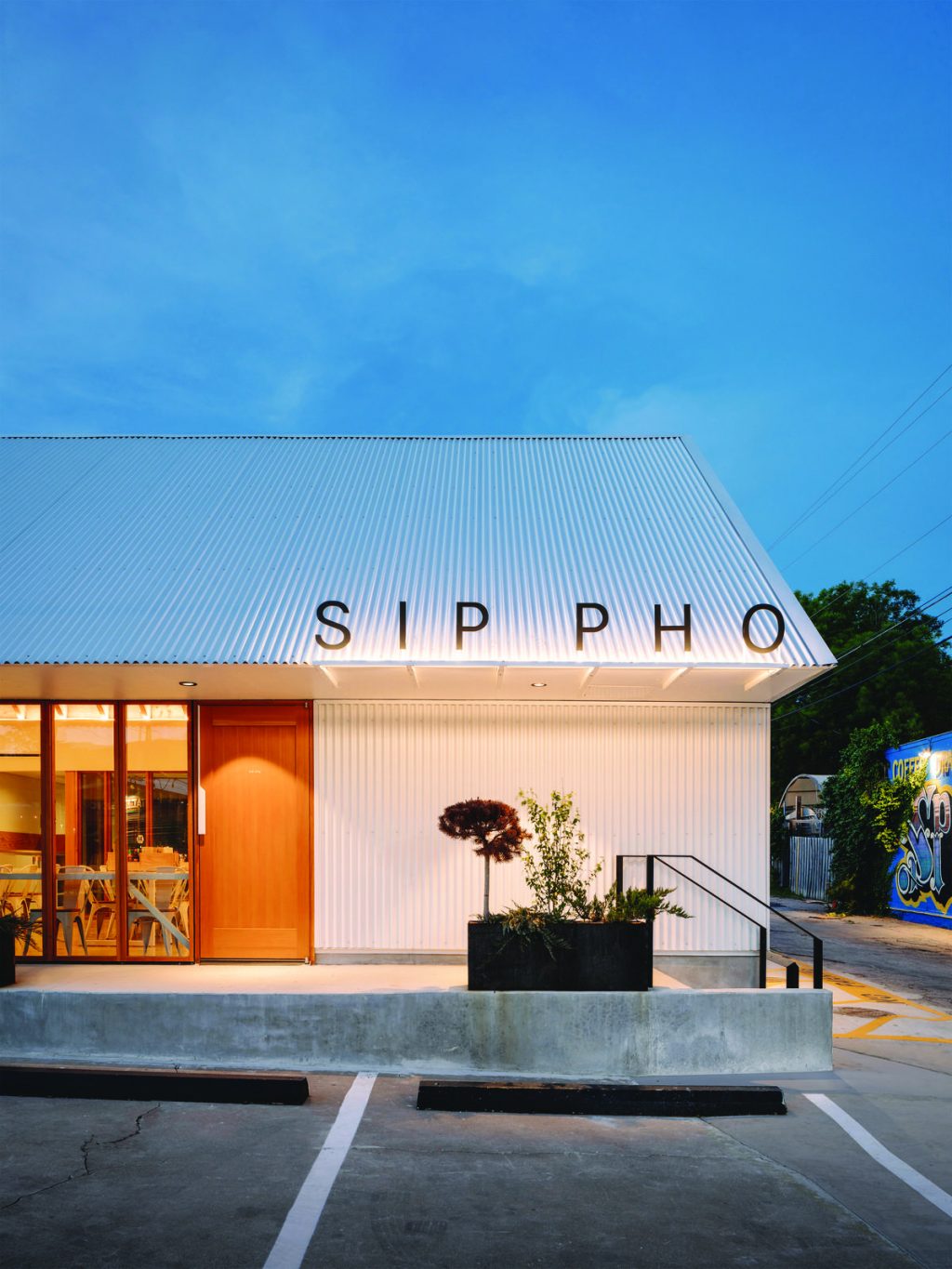 Sip Pho Restaurant by MAGIC architecture