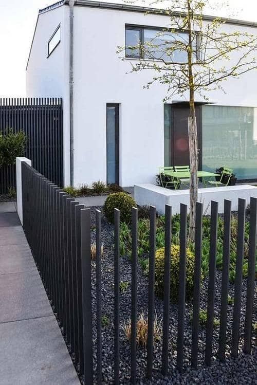 minimalist aluminum fence How to Choose a Style for Your Garden Fence