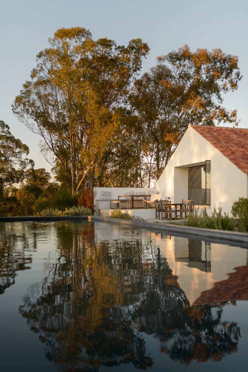 Enter Arquitectura Converts an Old Warehouse Into a Family Home