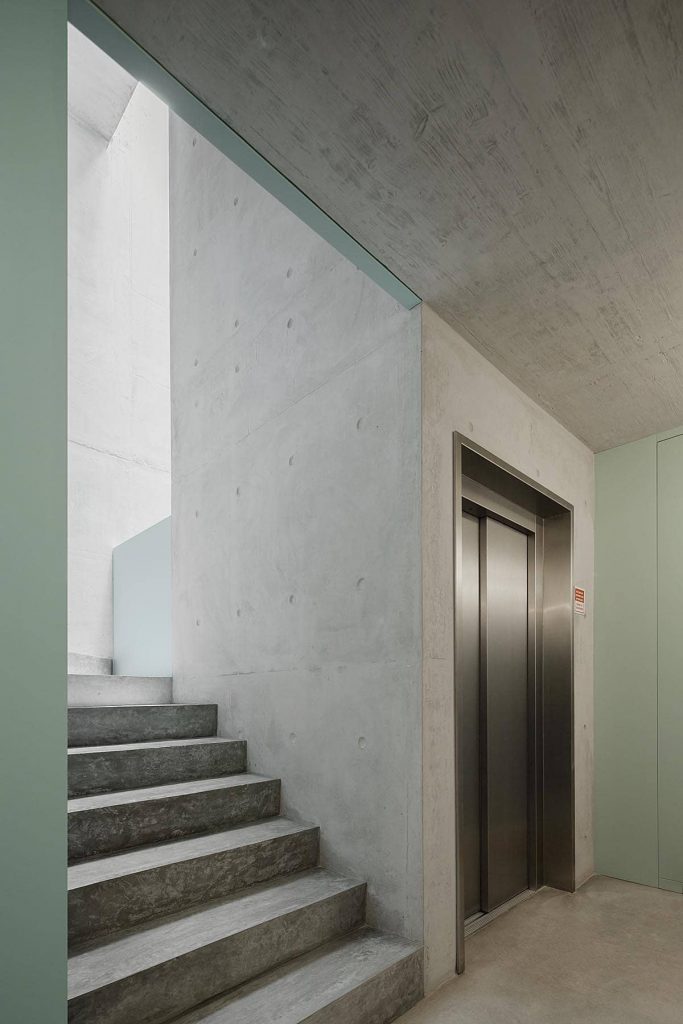 the lift 683x1024 Miguel Bombarda Residential Building by Paula Santos Arquitectura