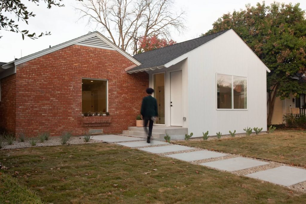 An Addition to a Small 1950’s Duplex by Object & Architecture