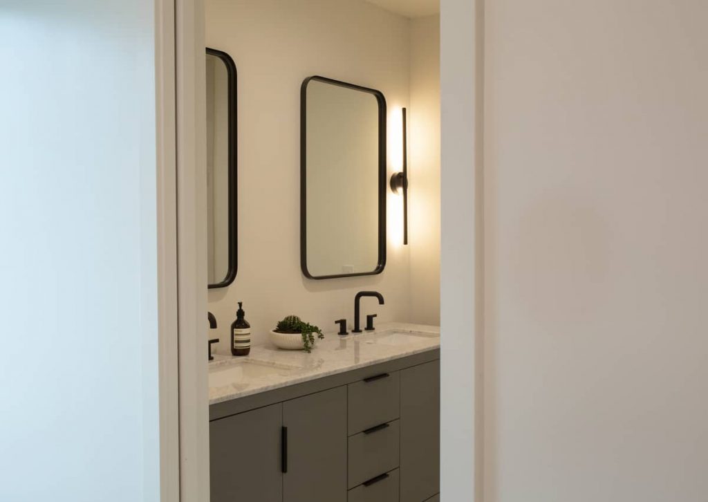 bathroom 1 1024x726 An Addition to a Small 1950s Duplex by Object & Architecture