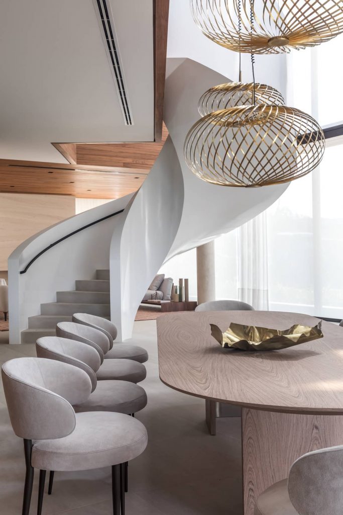 dining table and staircase 683x1024 The Panoramic House by Schuchovski Arquitetura