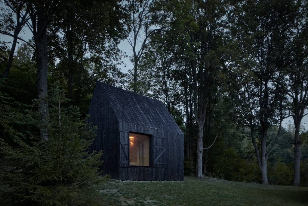 mjolk bukovka boysplaynice 09 1024x683 A Cozy Cottage in the Woods by MjöLK Architects