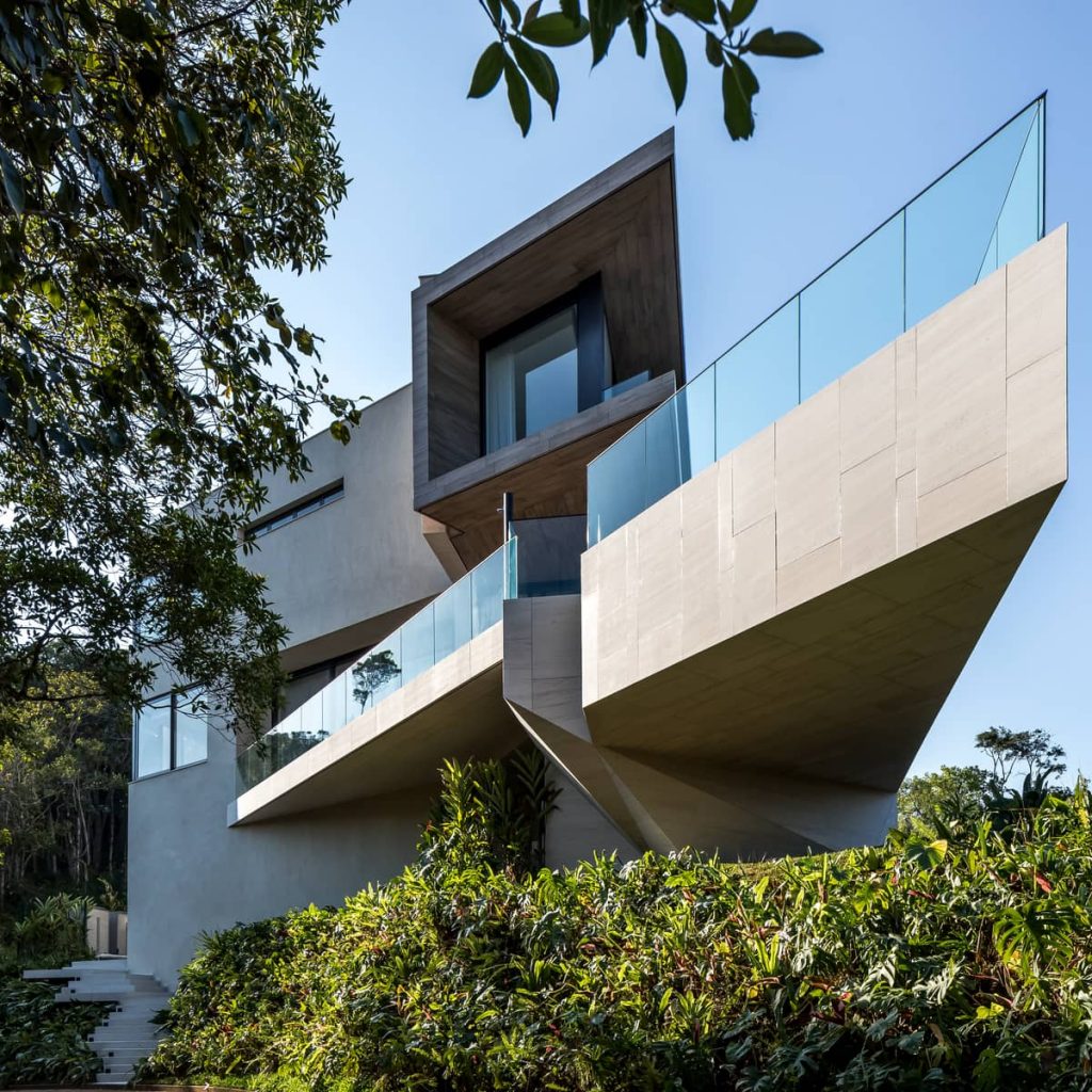 triangular terrace 1024x1024 The Panoramic House by Schuchovski Arquitetura