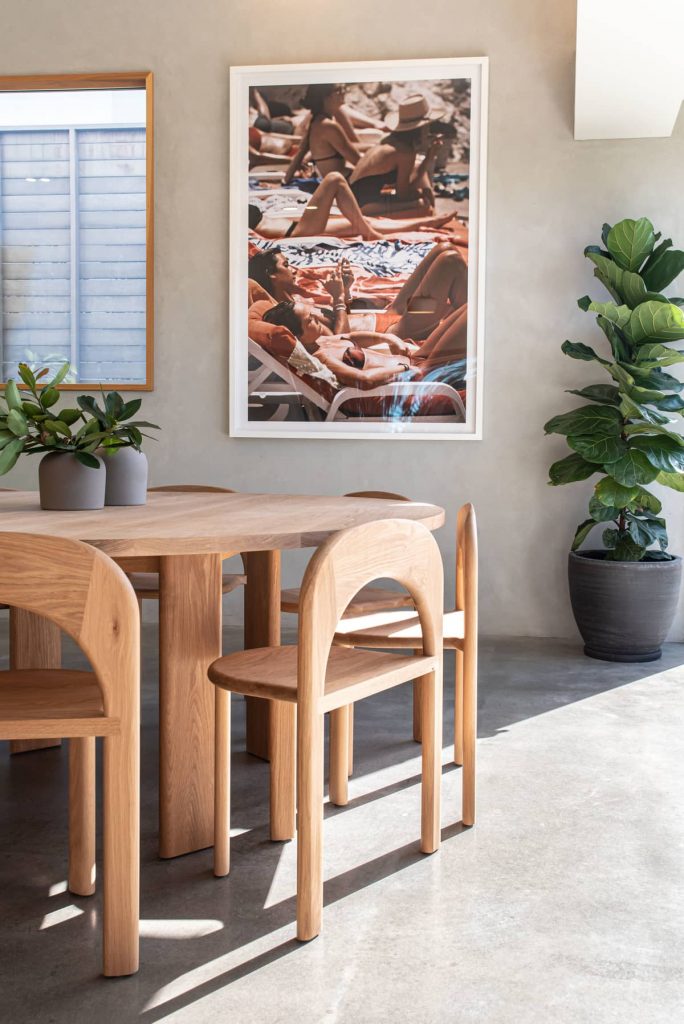 dining table and wall ar 684x1024 Sunshine Beach House by Teeland Architects