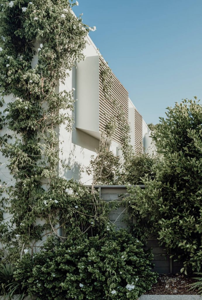 the reflection of natural order of things 691x1024 Sunshine Beach House by Teeland Architects