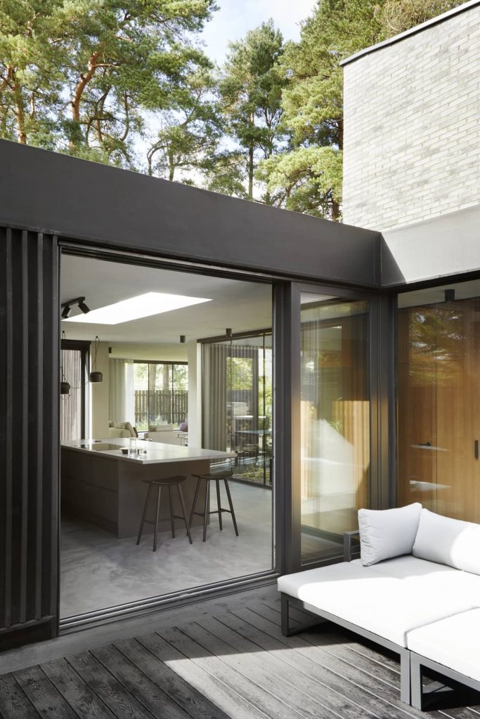 cozy courtyard 683x1024 ER Residence by McGinlay Bell Architects