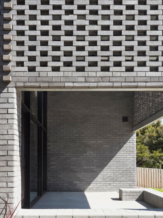 deep entrance threshold The Cuboid House by LLDS Architects