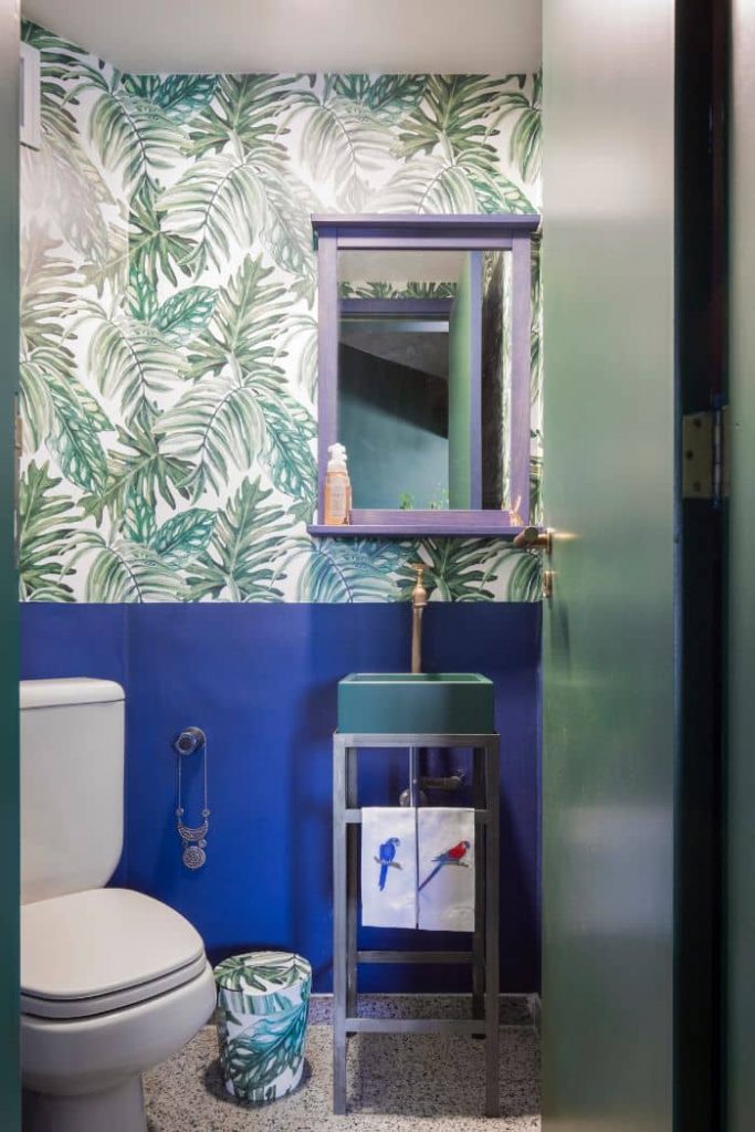 toilet 683x1024 A Quick Transformation of a 146 m² Apartment by Angá Arquitetura