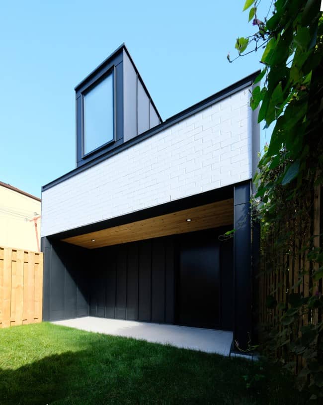 backyard Shaw Laneway House by Gabriel Fain Architects