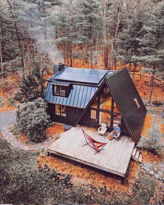 cabin in the woods with solar panels How You Can Merge Your Solar Panel System with Your Homes Design Aesthetic