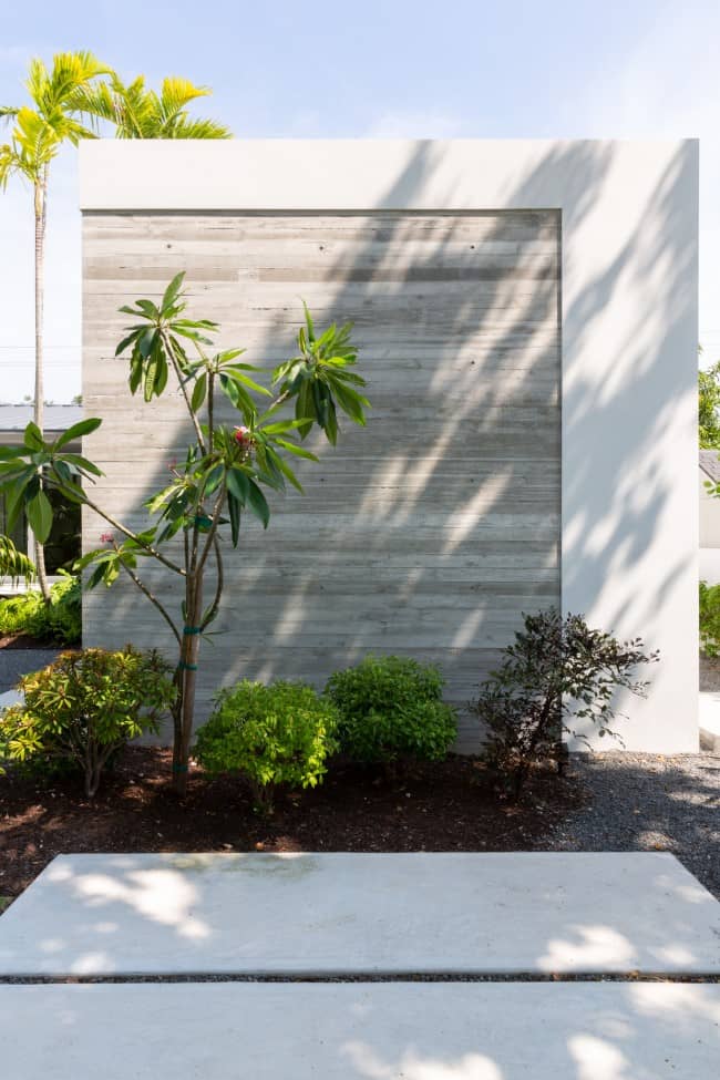facade details A Mid Century Modern House by Upstairs Studio Architecture