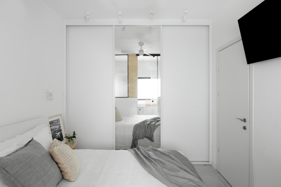 bedroom Four Sixty Five by Dalit Lilienthal Interior Design Studio