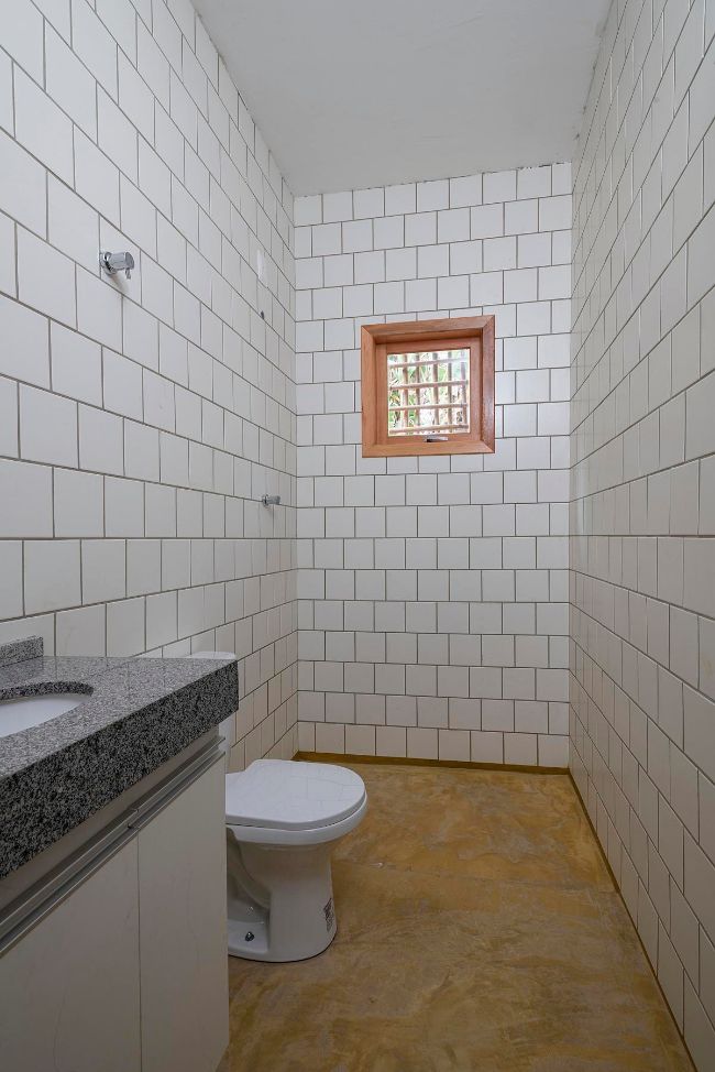 bathroom 1 Serra House by Vazio S/A